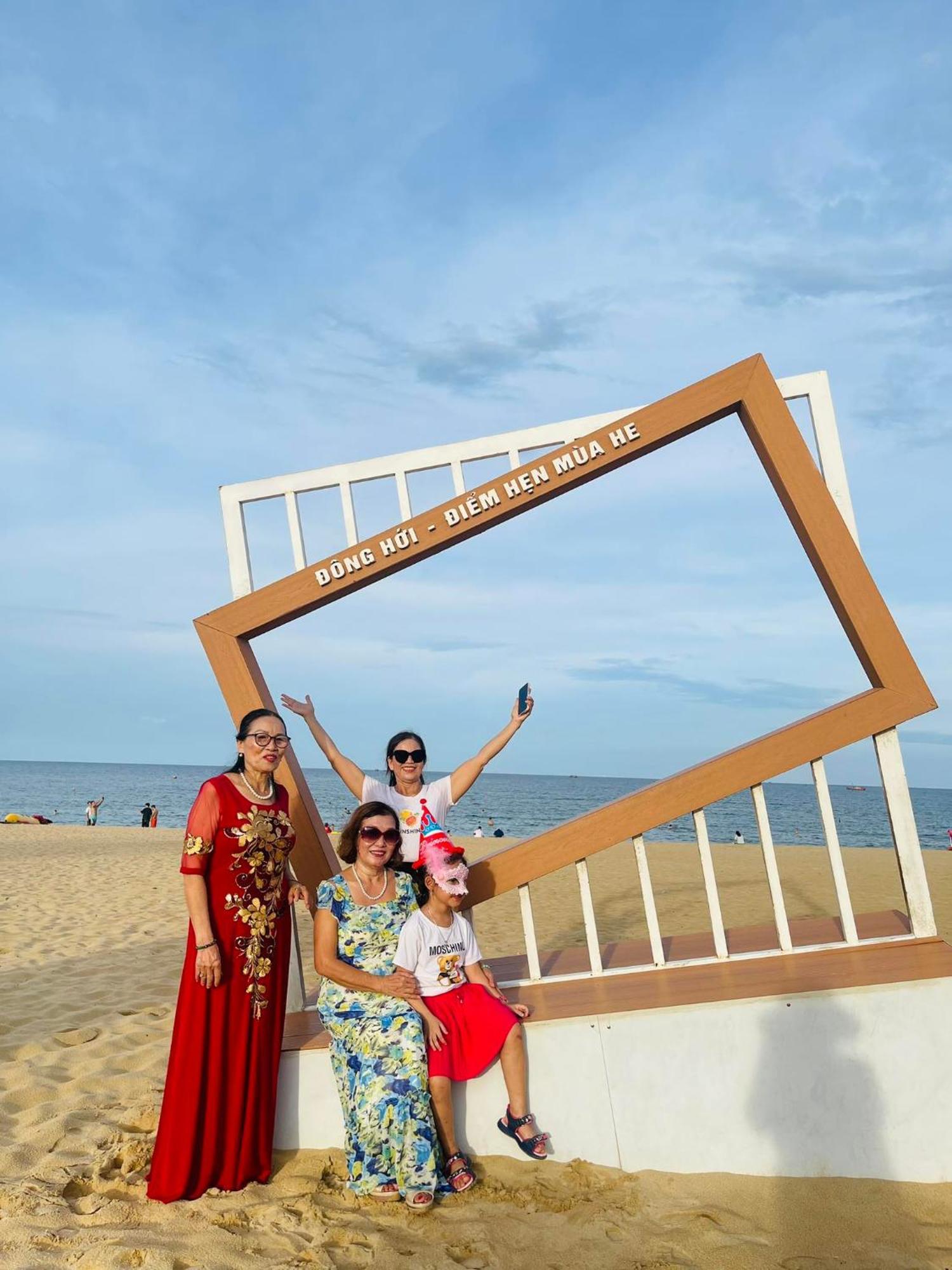 Nha Nghi Hang Nga Dong Hoi Exterior photo